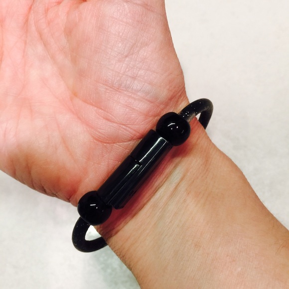 ❌CLEARANCE Charging Cable Bracelet for iPhone/iPad - Picture 4 of 8